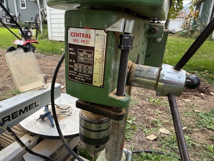dremel-16”-scroll-saw-and-central-drill-press-model-884-(1/2”-chuck)-image-5