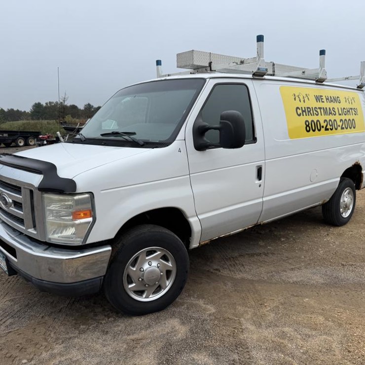 2011 FORD CARGO