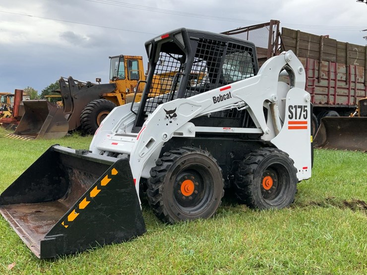 2010-bobcat-s175-image-37