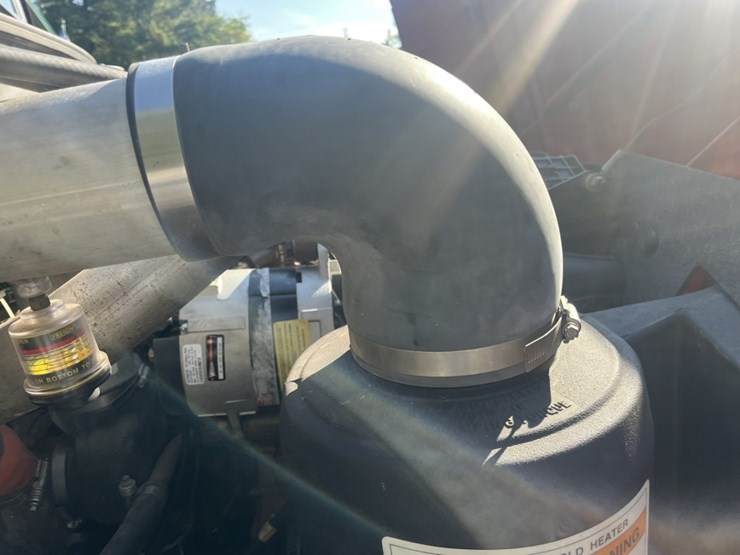1996-freightliner-fl80-image-34