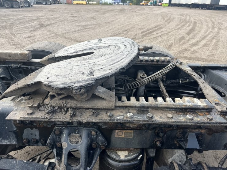 2020-kenworth-t680-image-83