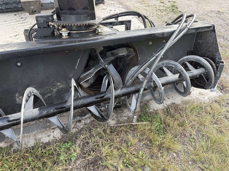 schulte-bx-74-72”-snowblower,-skidloader-qt,-hyd-spout,-hyd-deflector,-with-electric-control-box-image-6