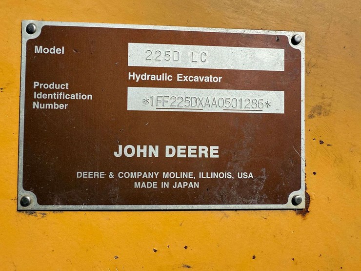 deere-225d-lc-image-50