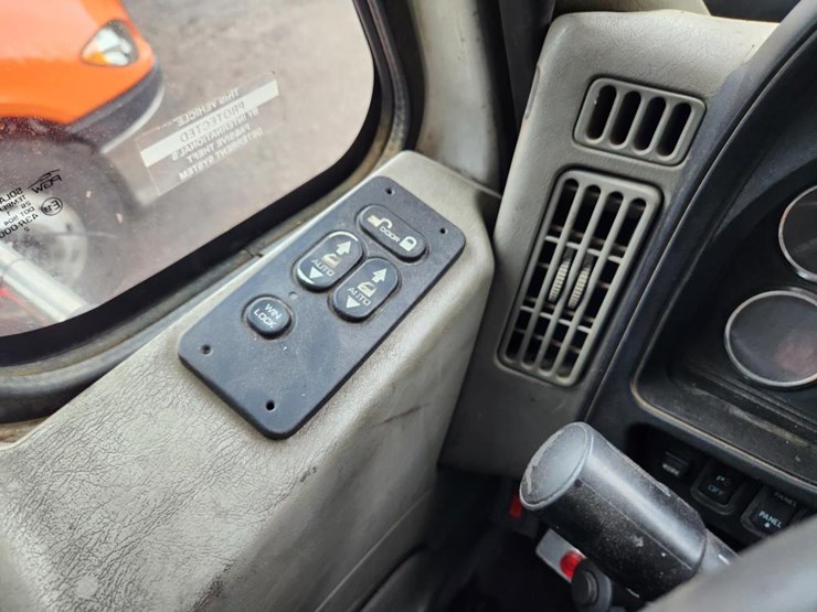 2011-international-prostar-image-53