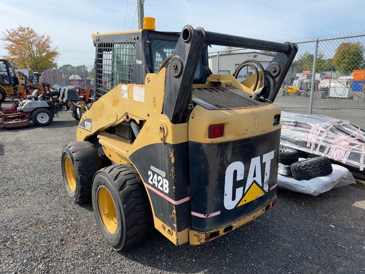 2004-caterpillar-242b-image-3
