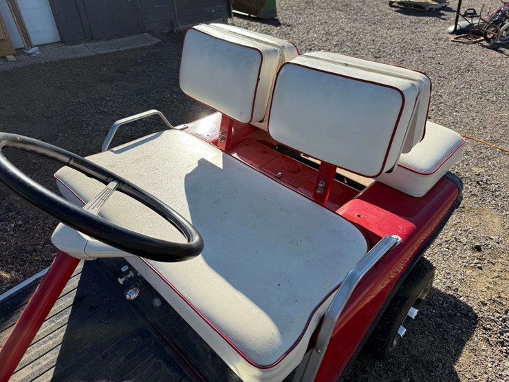 e-z-go-2-stroke-golf-cart,-runs-and-drives,-oil-injector-does-not-work-so-you-have-to-mix-the-gas-image-10