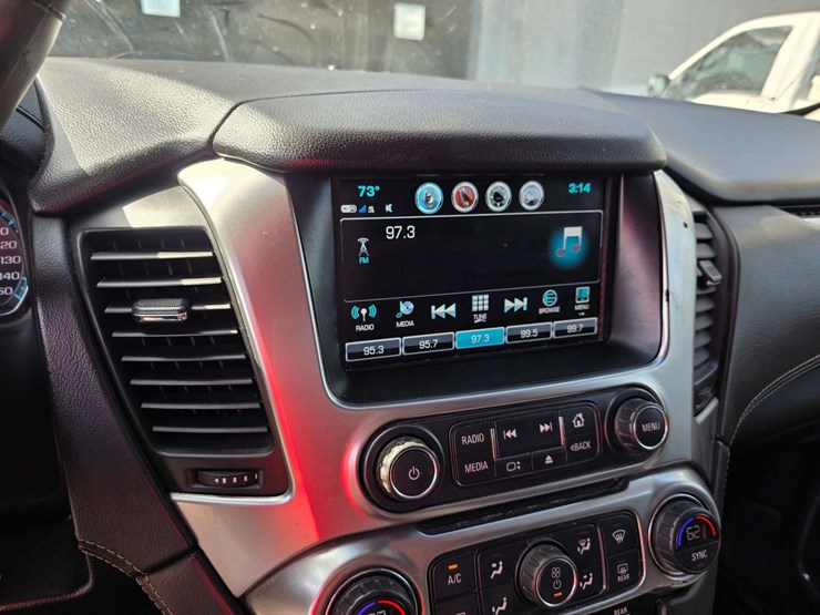 2019-chevrolet-tahoe-image-28
