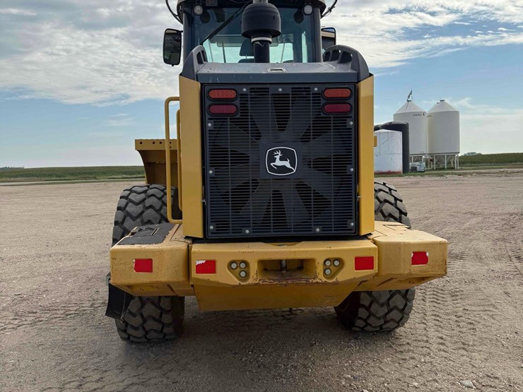 deere-624k-image-3