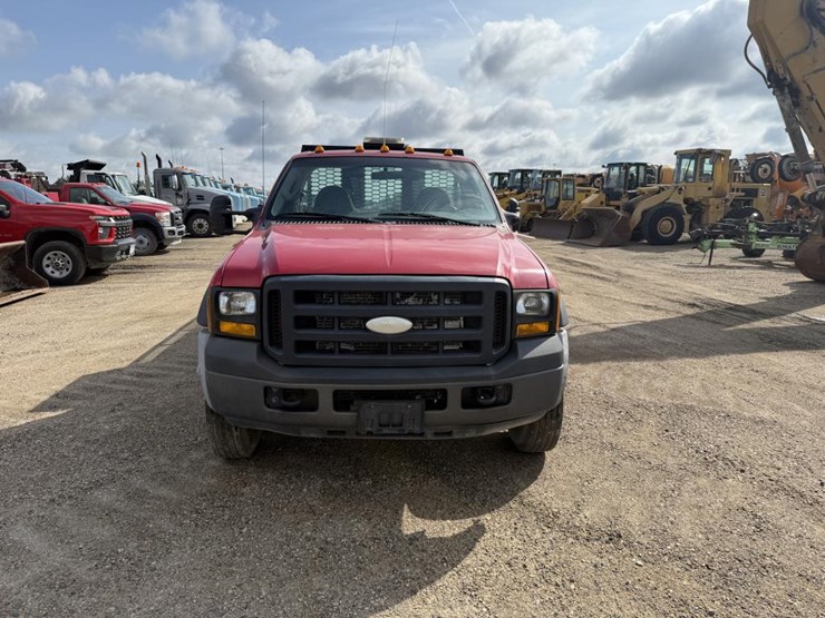 2006-ford-f450-xl-image-3