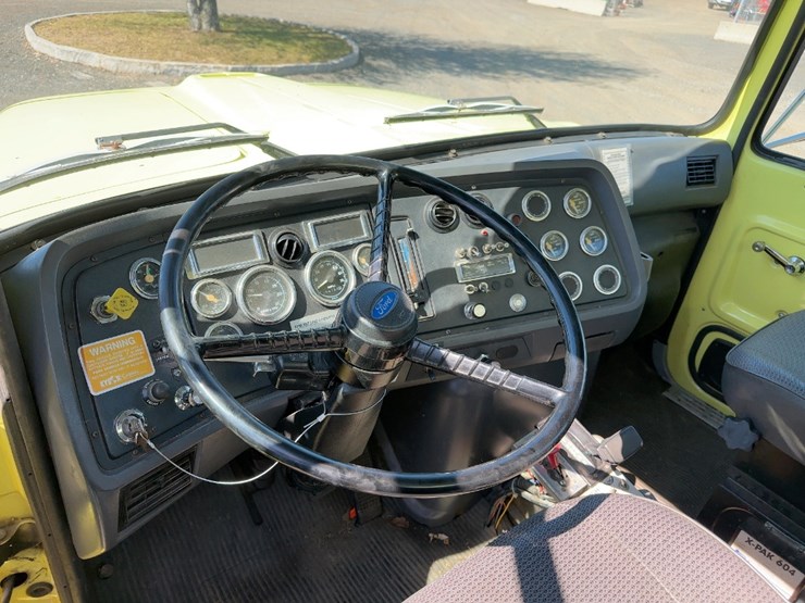 1995-ford-l9000-image-27