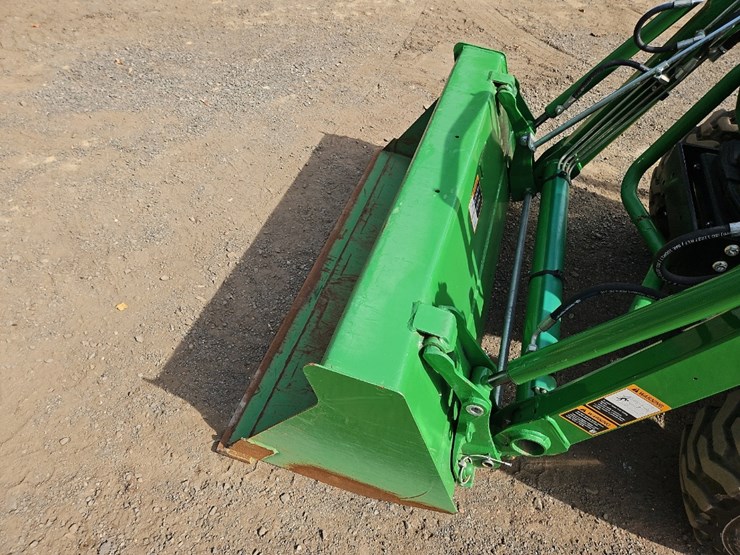 2021-john-deere-2025r-image-18