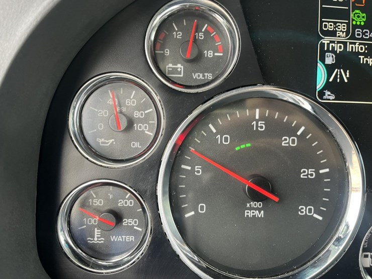 2020-kenworth-t680-image-126