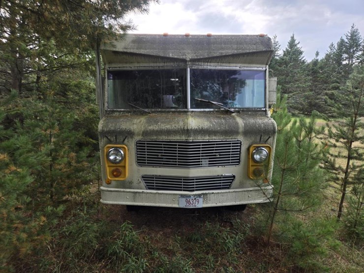 #2596-•-winnebago-motor-home-image-2