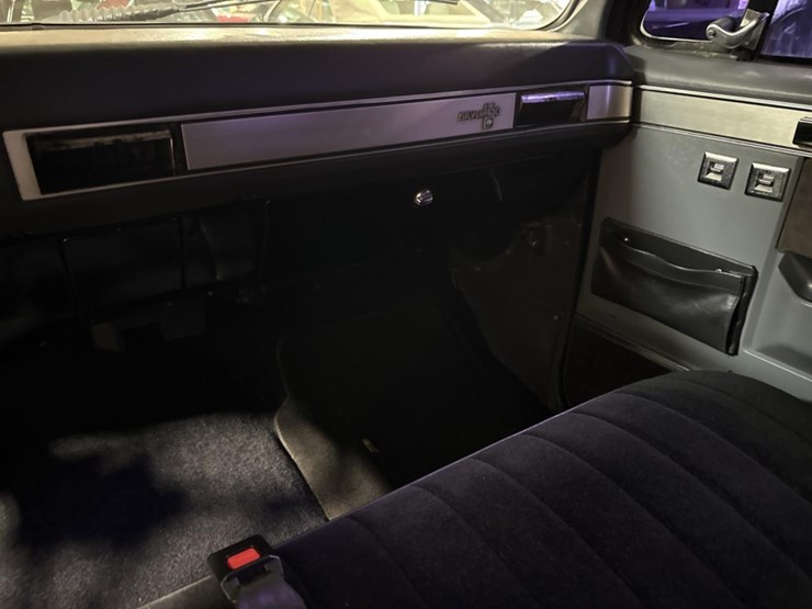 1985-chevrolet-c10-image-41