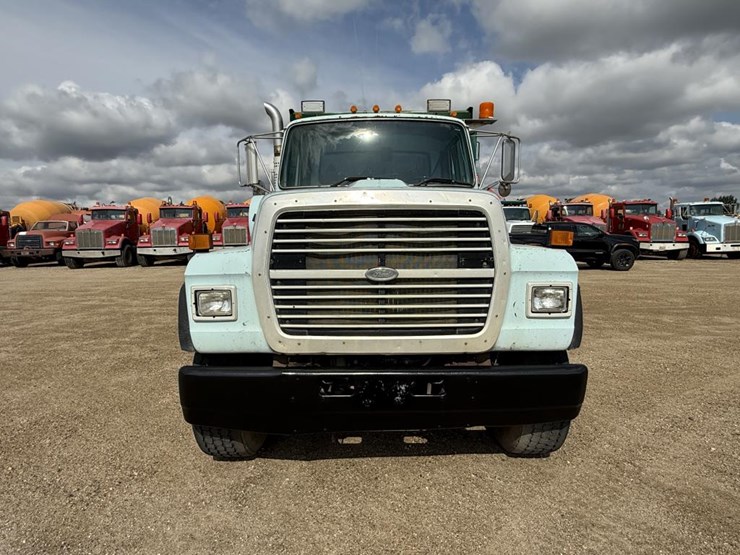 1995-ford-l9000-image-3