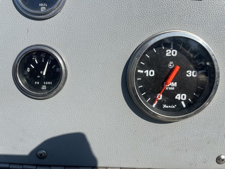 1996-freightliner-fl80-image-71
