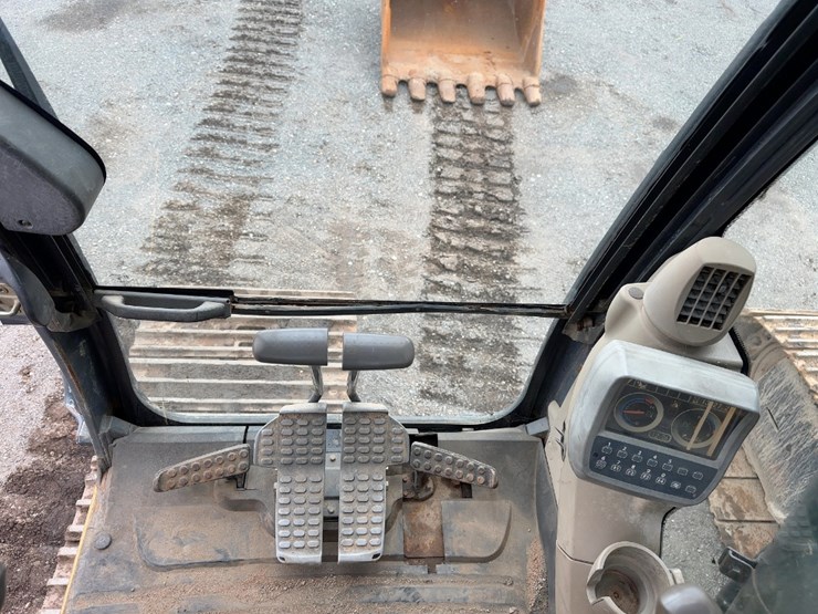 2006-deere-350d-lc-image-39