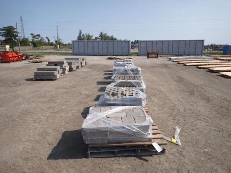 qty-of-(8)-skids-of-turfstone-pavers-&-decor-stone-image-2