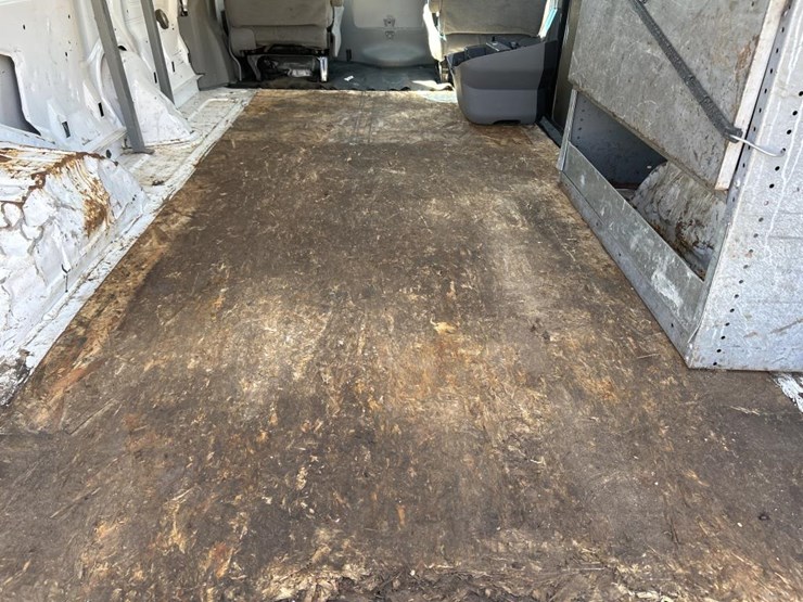 2014-ford-e250-image-36