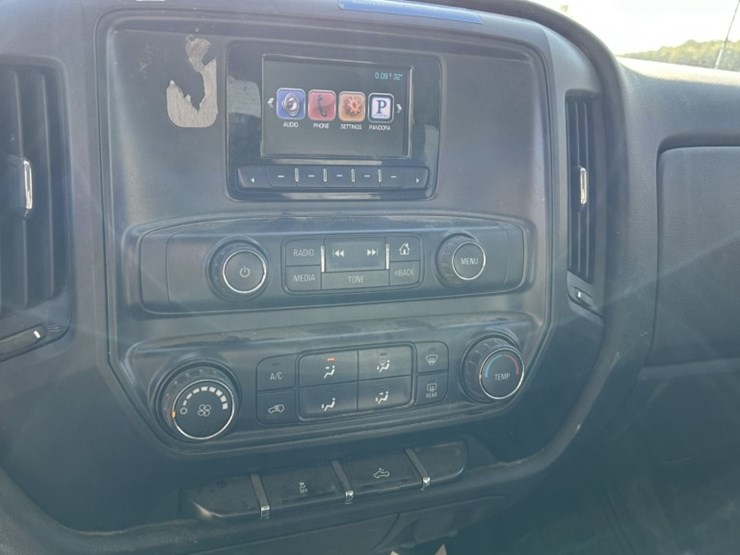 2016-chevrolet-silverado-1500-image-34