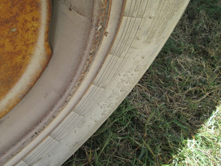 john-deere-33-image-12