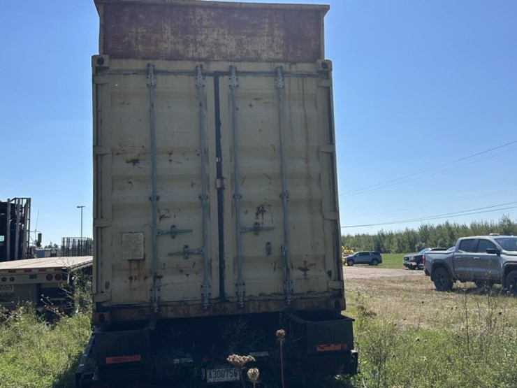 #1753-•-2005-western-star-tri-axle-storm-cleanup-truck-image-4