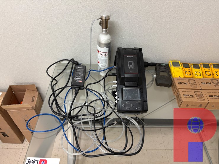 glass-top-table-w/-(12)-honeywell-portable-single-gas-detection-devices-&-calibration-machine-image-3