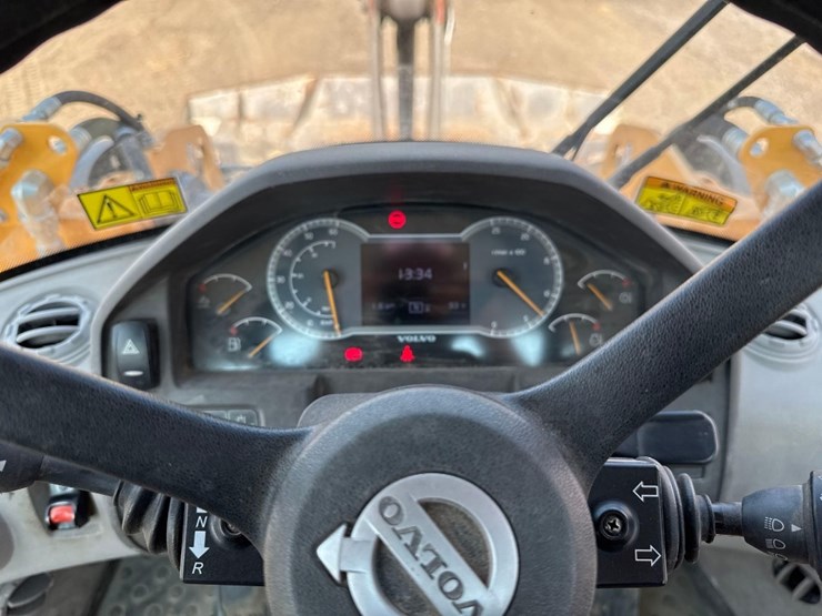 2019-volvo-l70h-image-23