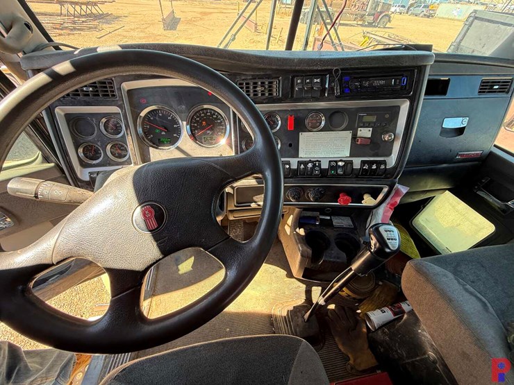 2008-kenworth-t800-image-18