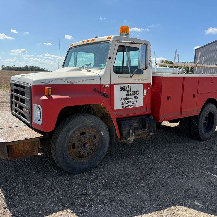 1986 INTERNATIONAL S1700