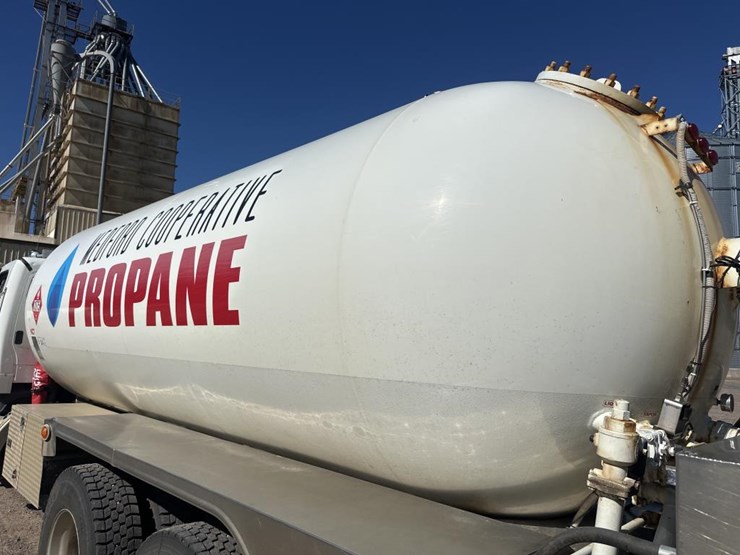 #1806-•-2013-freightliner-tanker-truck-image-29