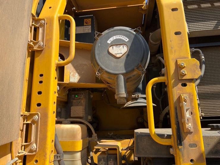 2017-komatsu-pc290-lc-11-image-32
