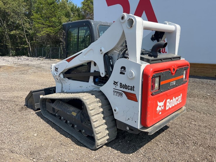 2023-bobcat-t770-image-2
