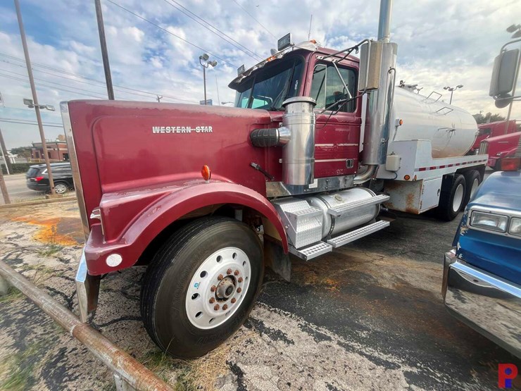 1994-western-star-4900-image-8