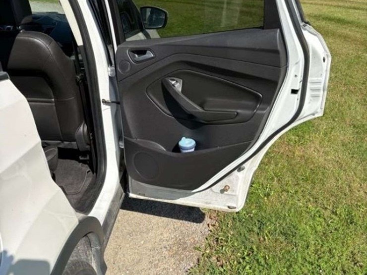 2013-ford-escape-titanium-image-9