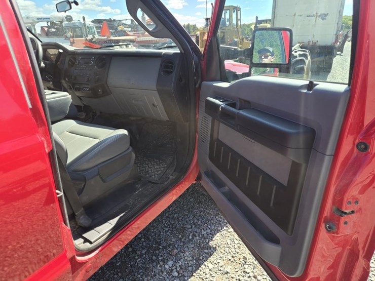 2011-ford-f450-image-34