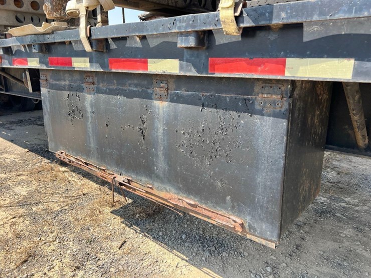 96"-x-53'-flatbed-trailer-image-8
