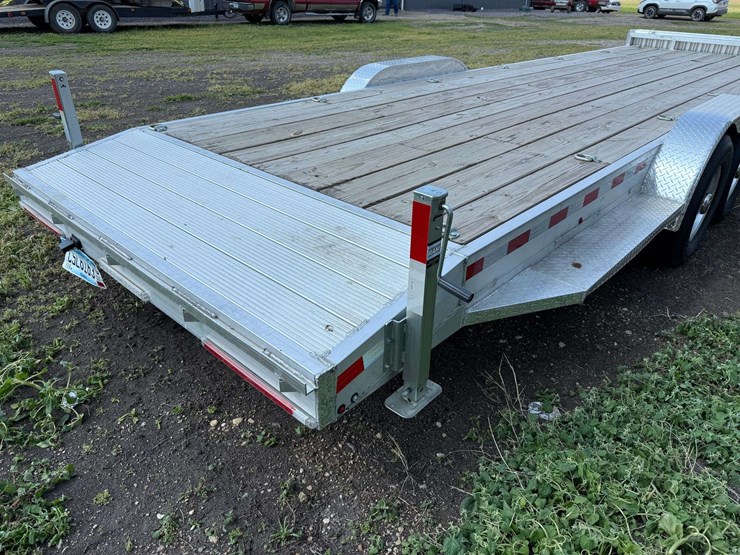 2023-wolverine-26'-aluminum-trailer,-(2)-7,000lb-axles,-(2)-7,000lb-ramps,-wood-floor,-235/80r16-tir-image-6