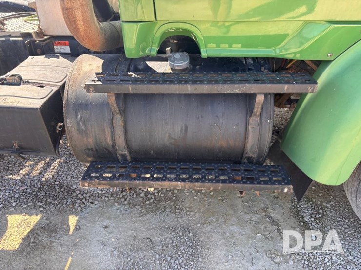 2004-sterling-day-cab-truck-(gp11427,-unit-31350)-image-45