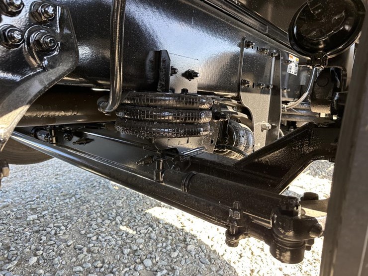 2025-kenworth-t880-image-75