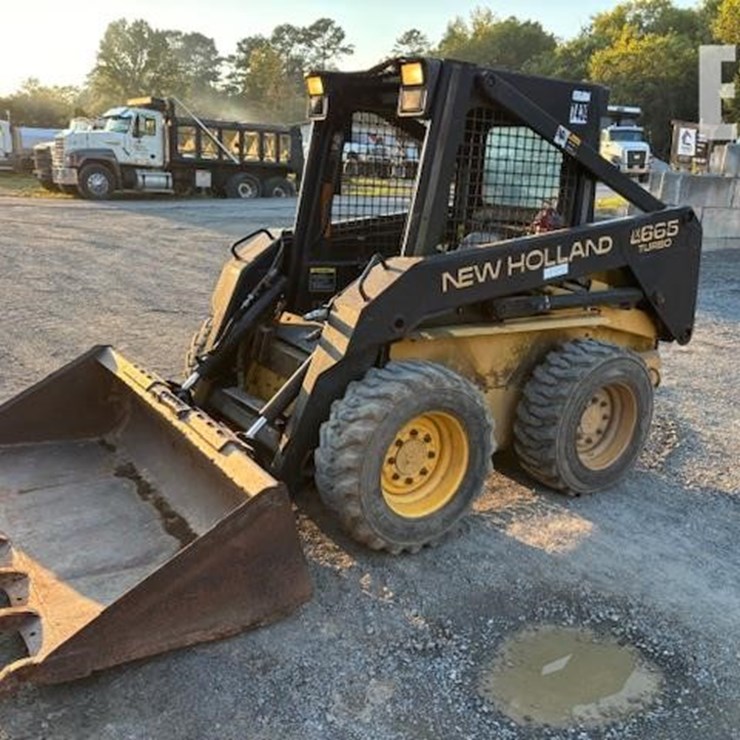 NEW HOLLAND LX665