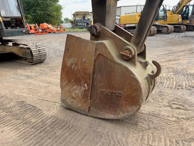 komatsu-pc300-3-image-8