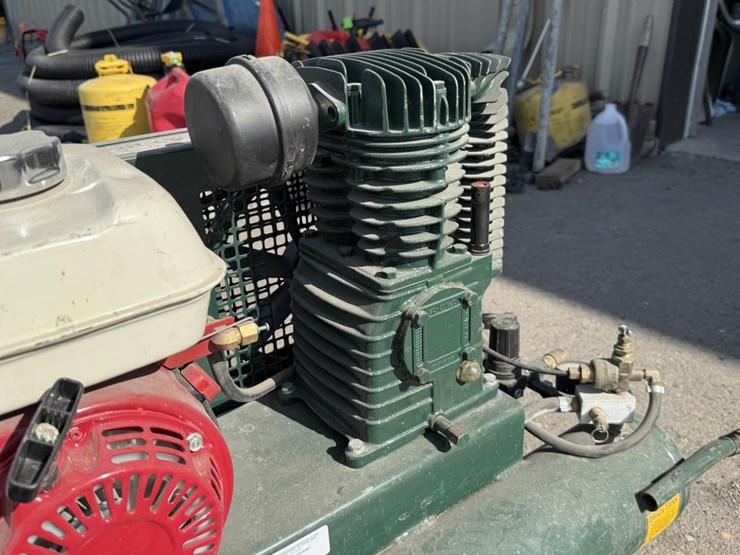 #2121-•-rolair-portable-gas-air-compressor-image-8