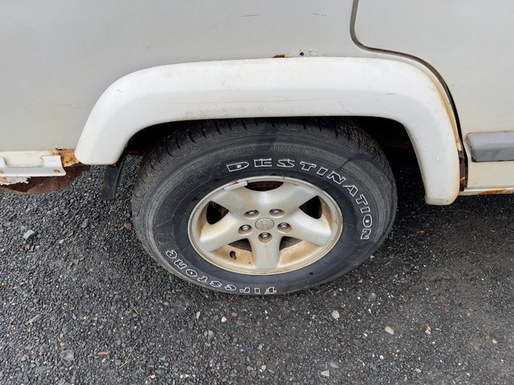 2001-jeep-cherokee-image-10