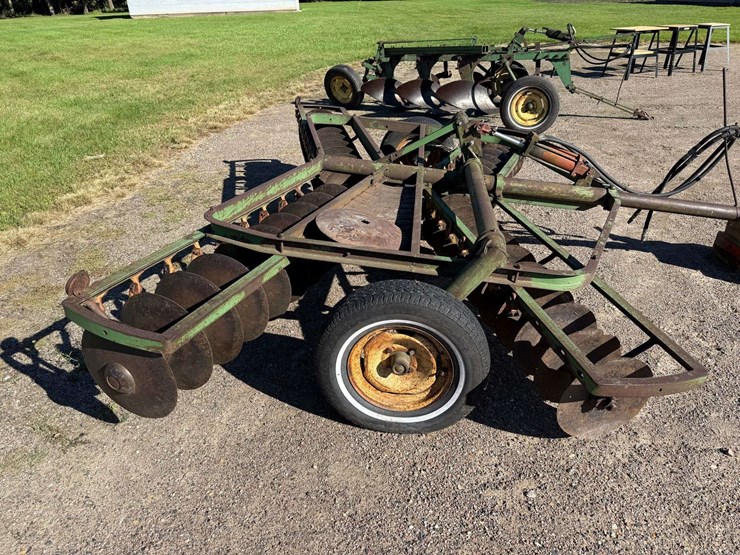 john-deere-12-image-5