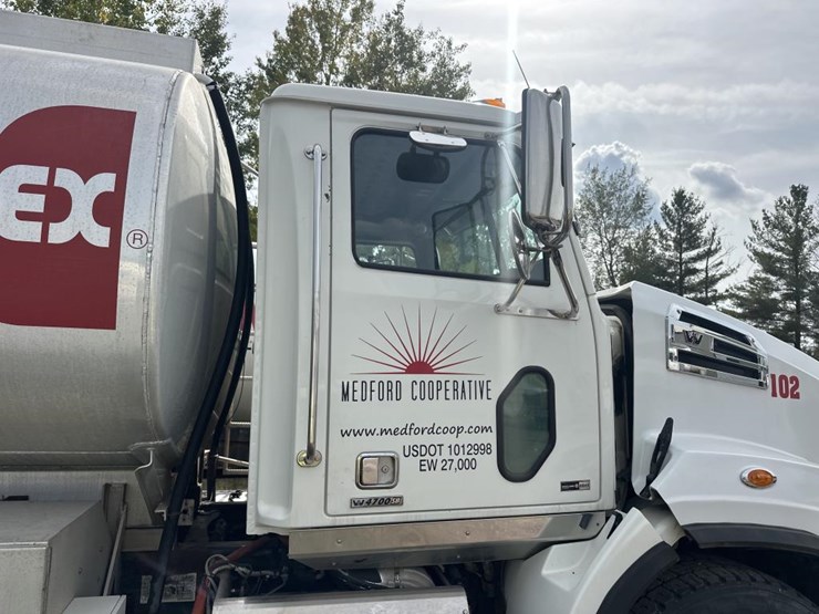 2015-western-star-4700sb-image-27
