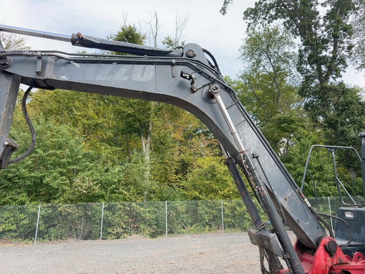 2005-takeuchi-tb175-image-15