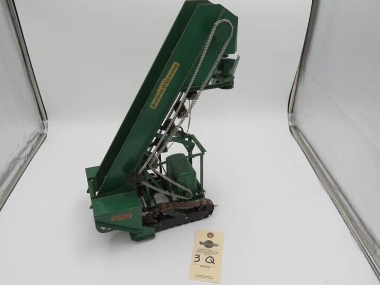 1950's-barber-greene-model-toys-airport-stairs-group-image-6