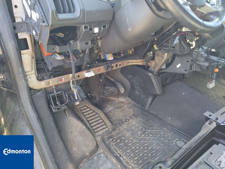 2015-ford-transit-image-13