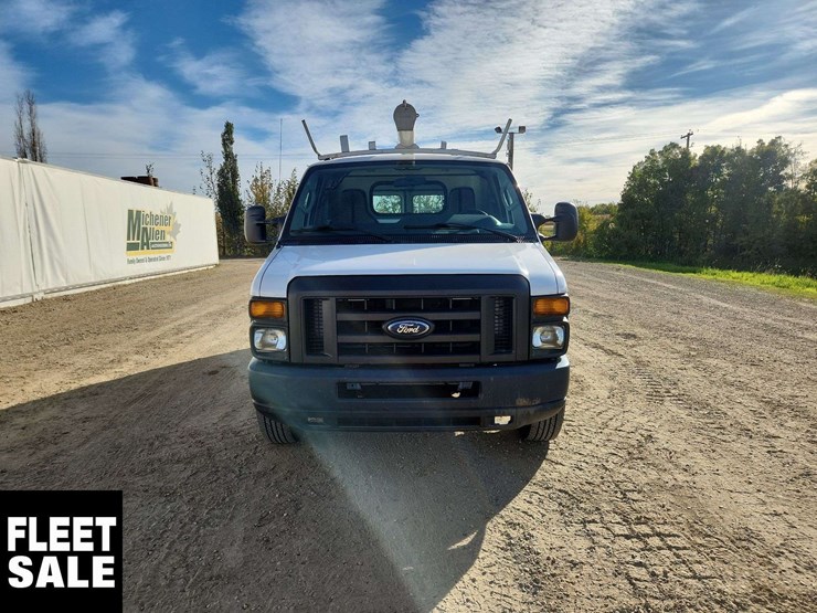2012-ford-cargo-image-20